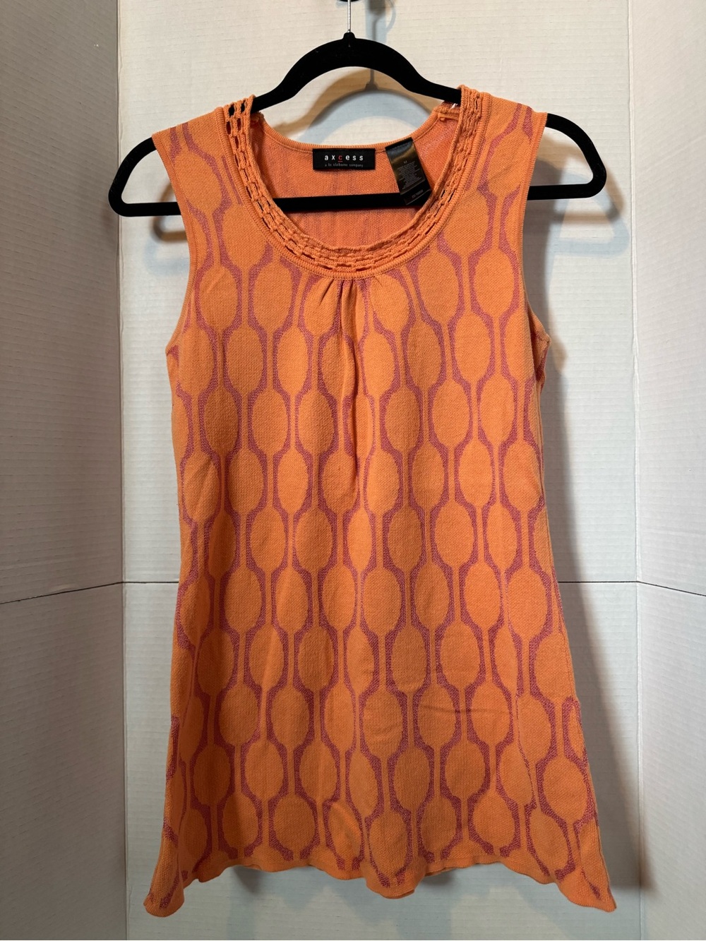 Vintage-style pattern sweater vest tank